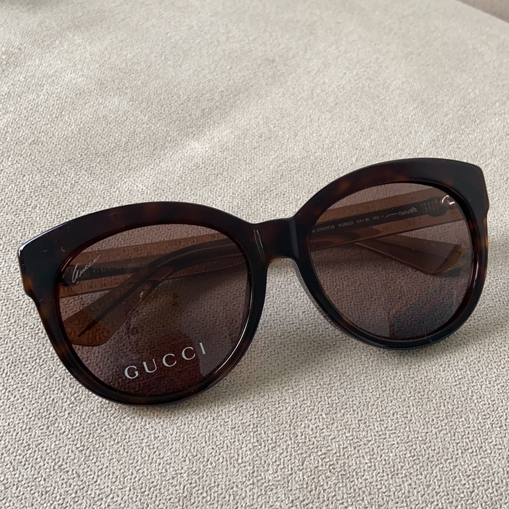 NWT Authentic Gucci 57mm Cat Eye Sunglasses